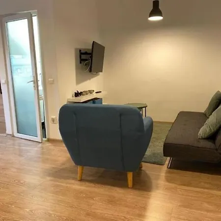 Little Charm On Euforiei * Bukurešť